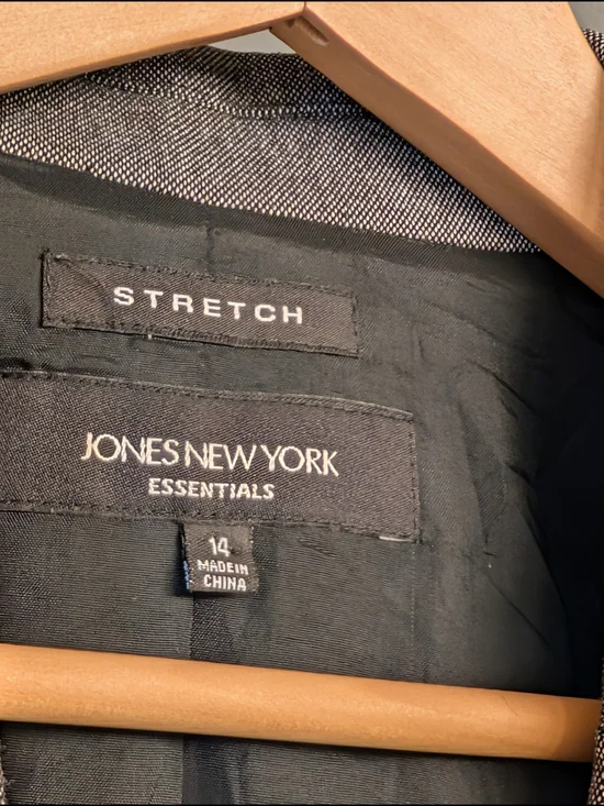 Jones New York Gray Two-Piece Skirt Suit - Picture 5 of 11